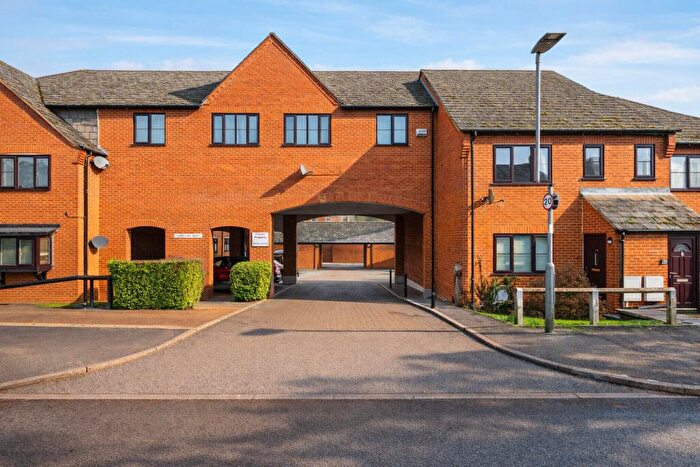 2 Bedroom Apartment For Sale In Saddlers Mews, Markyate, St. Albans, Hertfordshire, AL3