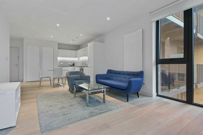 1 Bedroom Flat To Rent In , Cutter House, Admiralty Avenue, London, E16