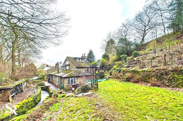 3 Bedroom Detached House For Sale In Brookbottom, New Mills, SK22