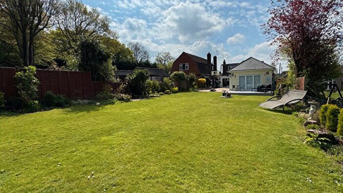 5 Bedroom Detached House For Sale In Potash Road, Billericay, Essex, CM11