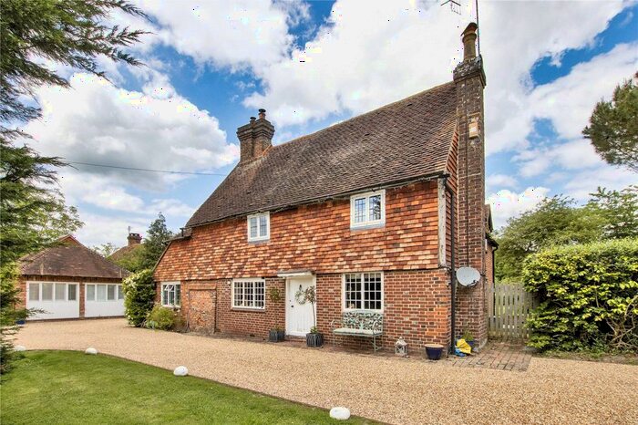 4 Bedroom Cottage For Sale In Tonbridge Road, Bough Beech, Edenbridge, Kent, TN8
