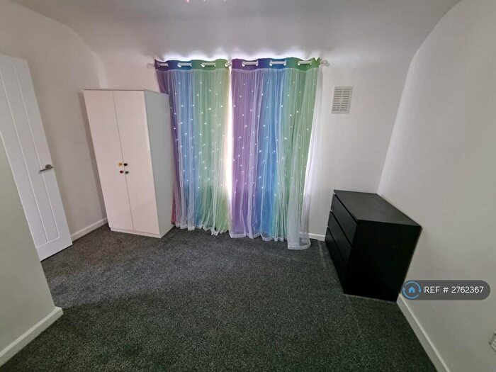 2 Bedroom End Of Terrace House To Rent In Arden Crescent, Dagenham, RM9