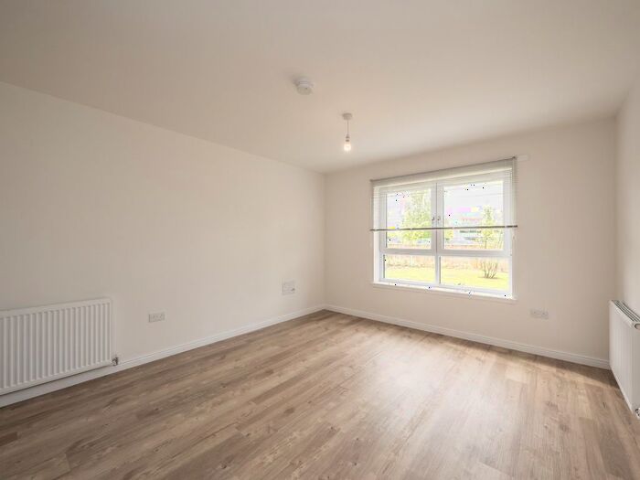 2 Bedroom Flat To Rent In Meadow Place Road, Edinburgh, EH12