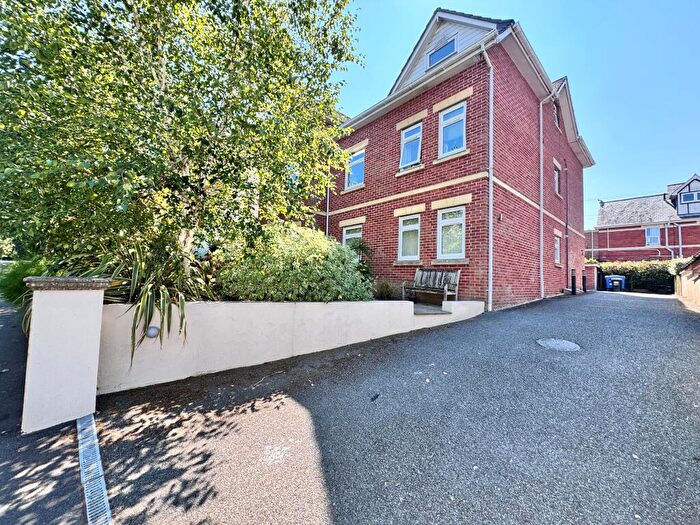 1 Bedroom Flat To Rent In Alumhurst Road, Westbourne, BH4