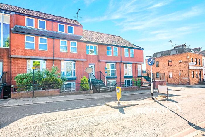 1 Bedroom Flat To Rent In Sefton House, Grosvenor Road, Aldershot, GU11