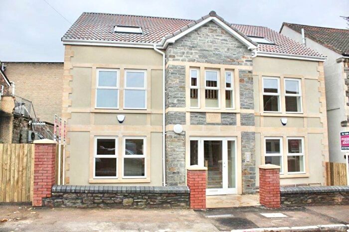 1 Bedroom Flat To Rent In Hinton Court, BS16