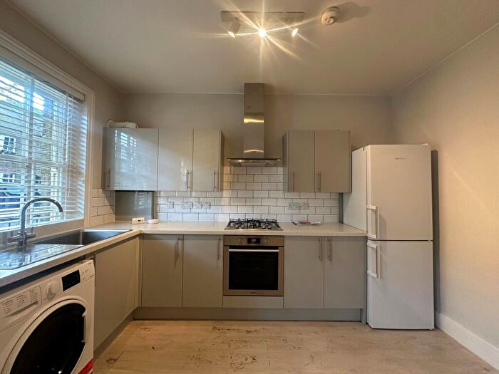 1 Bedroom Apartment To Rent In Merrow Street, London, SE17