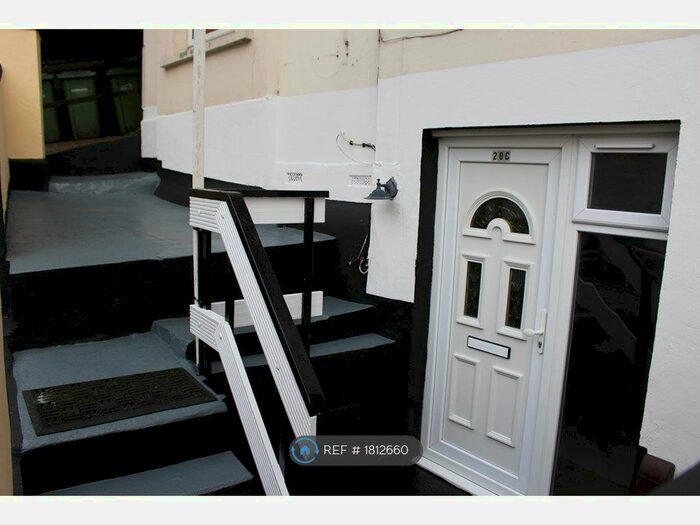 2 Bedroom Flat To Rent In Woolwich, Woolwich, SE18