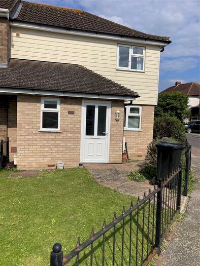 2 Bedroom End Of Terrace House To Rent In Kings Way, Billericay, Essex, CM11