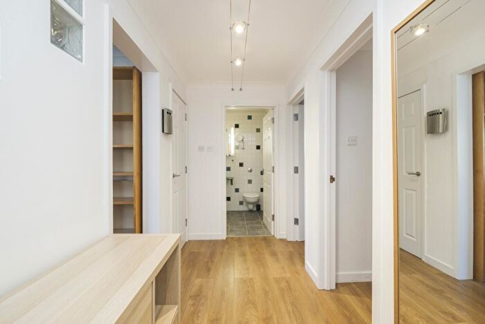 2 Bedroom Apartment To Rent In Tideway Court, Rotherhithe Street, SE16