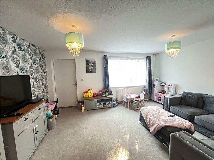 3 Bedroom Terraced House For Sale In The Stour, Daventry, Northamptonshire, NN11