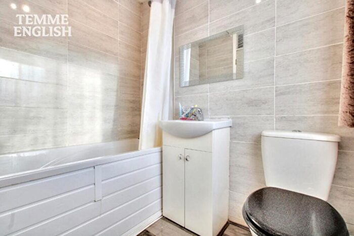 2 Bedroom Terraced House For Sale In Ballards Walk, Basildon, SS15