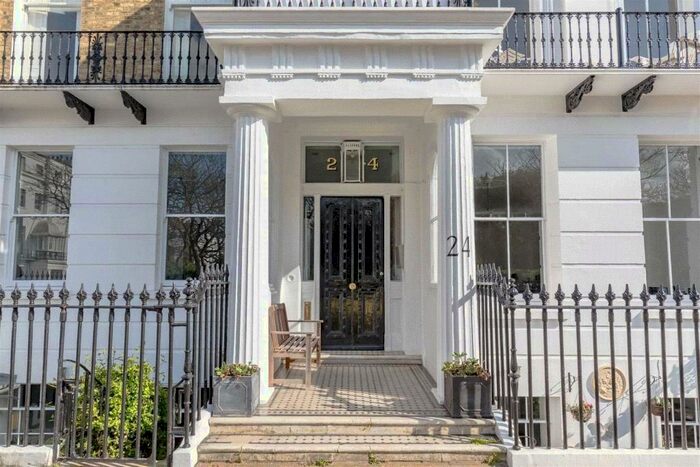 2 Bedroom Flat To Rent In Sussex Square, Brighton, BN2