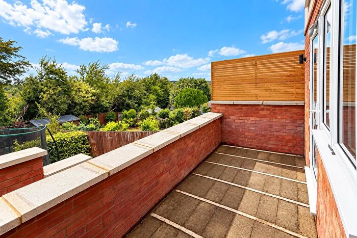 1 Bedroom Flat To Rent In Carver Hill Road, High Wycombe, HP11
