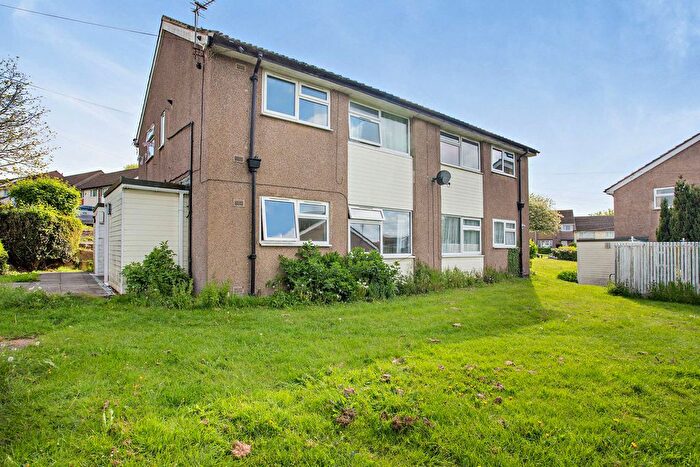 1 Bedroom Flat For Sale In Bodmin Crescent, Leeds, LS10