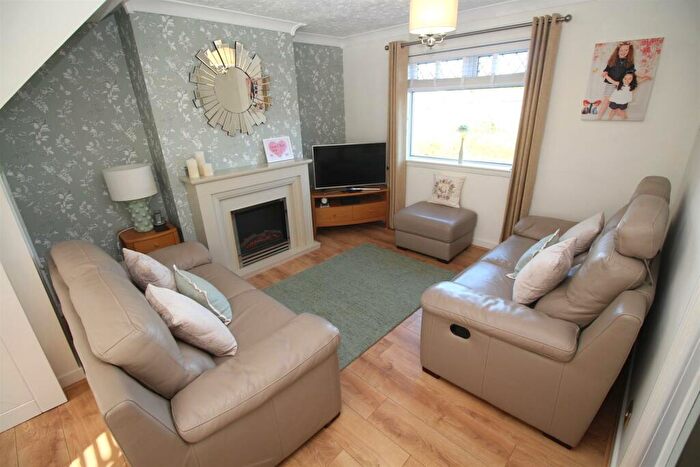 2 Bedroom Terraced House For Sale In Bridgend Road, Greenock, PA15