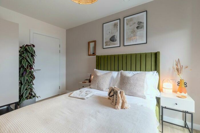 3 Bedroom Flat To Rent In Flat, Kangaroo Works, Rockingham Street, Sheffield, S1