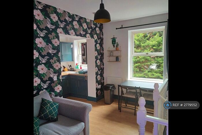 1 Bedroom Flat To Rent In Barlow Moor Road, Didsbury, M20