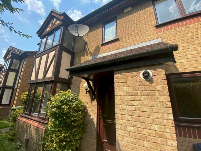 2 Bedroom House To Rent In Lindisfarne Close, Eynesbury, St. Neots, PE19