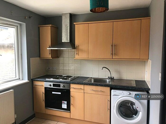 Studio To Rent In Lewisham Way, London, SE4