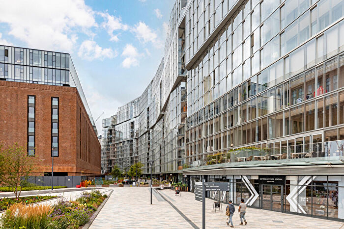 2 Bedroom Flat To Rent In Circus Road West, SW11