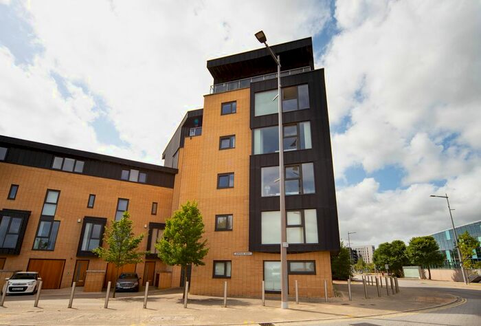 2 Bedroom Flat For Sale In Empire Way, Cardiff Bay, Cardiff, CF11