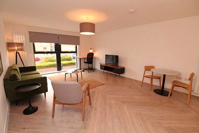 1 Bedroom Flat To Rent In Minerva Way, Glasgow, G3