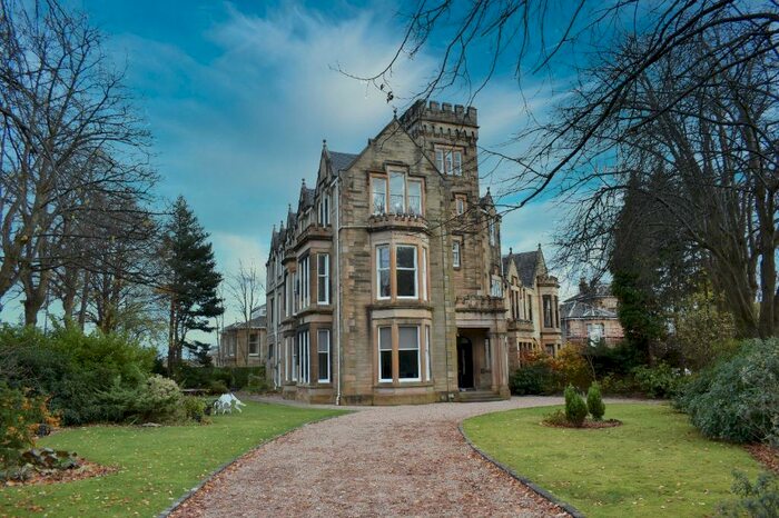 2 Bedroom Flat To Rent In Cleveden Road, Flat /, Kelvinside, Glasgow, G12