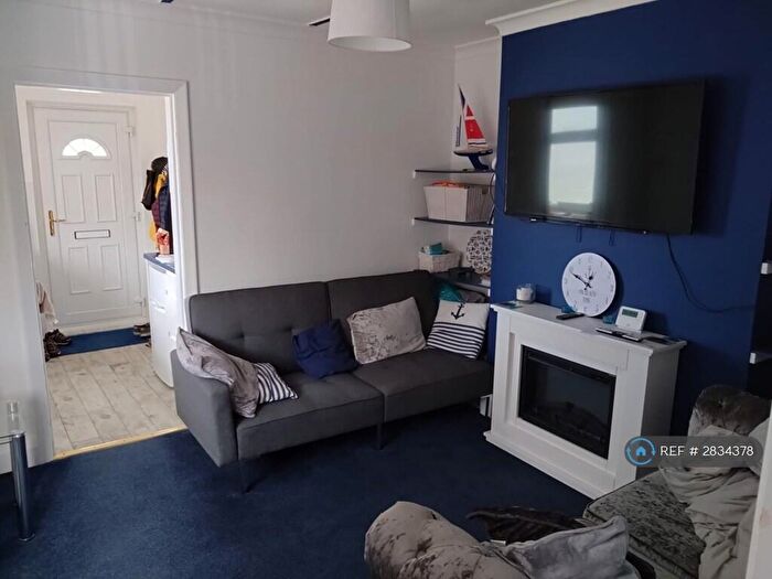 1 Bedroom Flat To Rent In Mill Flats, Trusthorpe, LN12