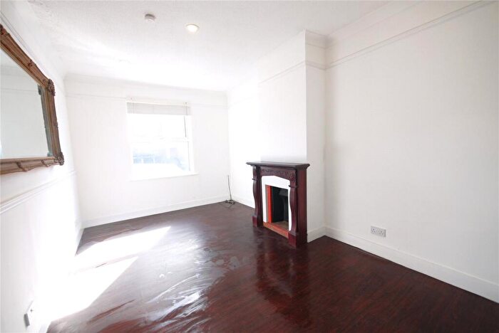 2 Bedroom Apartment To Rent In Western Road, Billericay, Essex, CM12