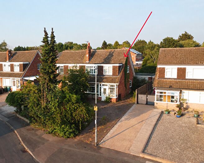 3 Bedroom Semi-Detached House For Sale In The Bridle, Glen Parva, Leicester, LE2