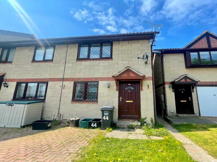 2 Bedroom House To Rent In Townshend Road, North Worle, Weston-super-Mare, BS22