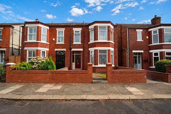 3 Bedroom Semi-Detached House For Sale In Rudyard Road, Salford, M6