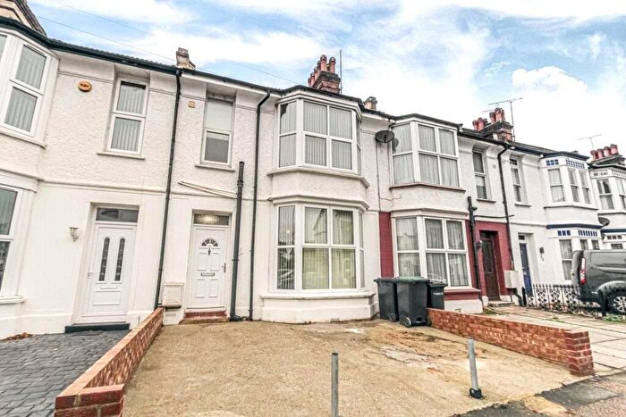 3 Bedroom House To Rent In Darnley Road, Gravesend, Kent, DA11