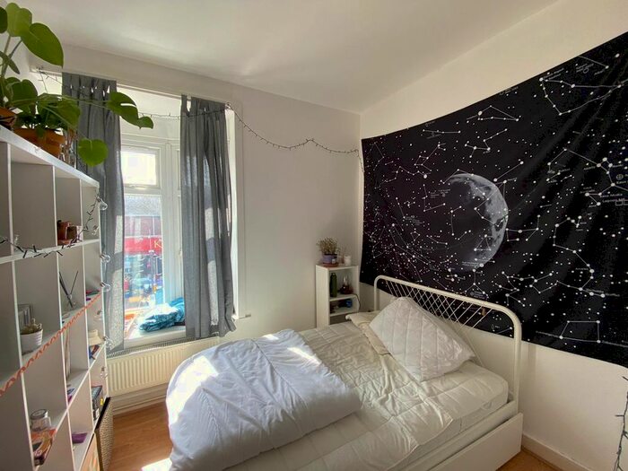 2 Bedroom Flat To Rent In Portswood Road, Southampton, SO17