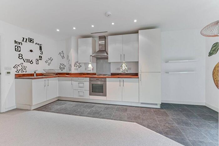 1 Bedroom Flat For Sale In Saffron Central Square, Croydon, CR0