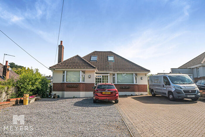 4 Bedroom Detached House For Sale In Blandford Road, Wimborne, BH21