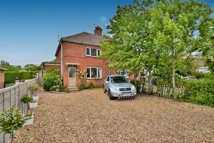 3 Bedroom Semi-Detached House For Sale In The Green, South Creake, Fakenham, NR21