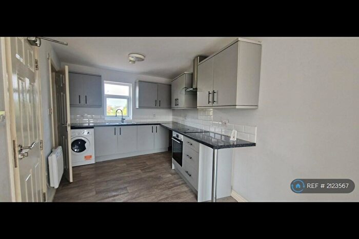 1 Bedroom Flat To Rent In Bungalow Road, Edlington, Doncaster, DN12