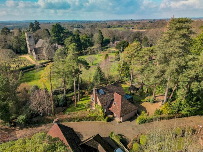 4 Bedroom Detached House For Sale In Church Road, Shedfield, SO32