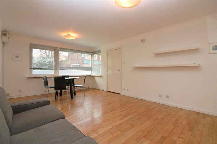 1 Bedroom Apartment To Rent In Rotherhithe Street, London, SE16