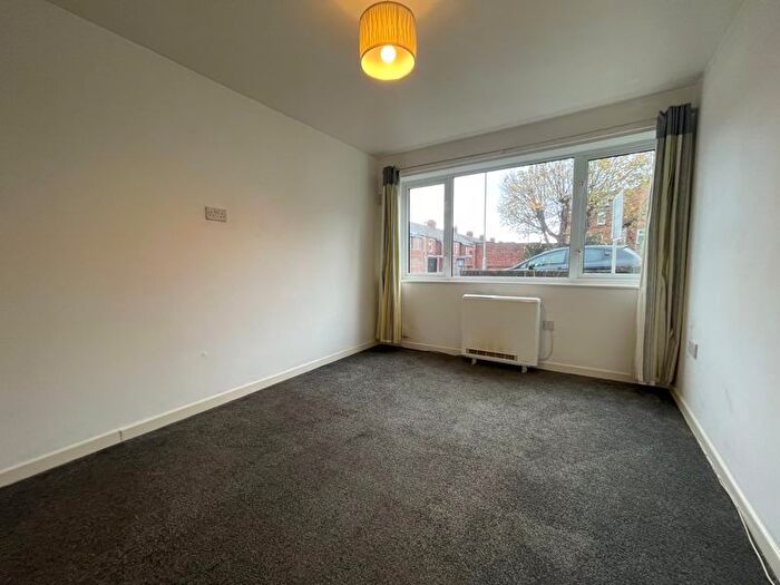 1 Bedroom Flat To Rent In Maple Grove, Saltwell Park, Gateshead, NE8