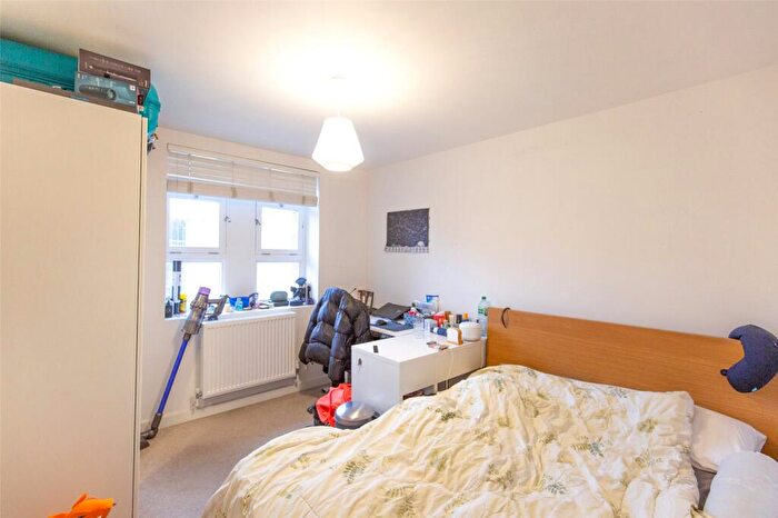 3 Bedroom Apartment For Sale In Broadmead, Bristol, Somerset, BS1