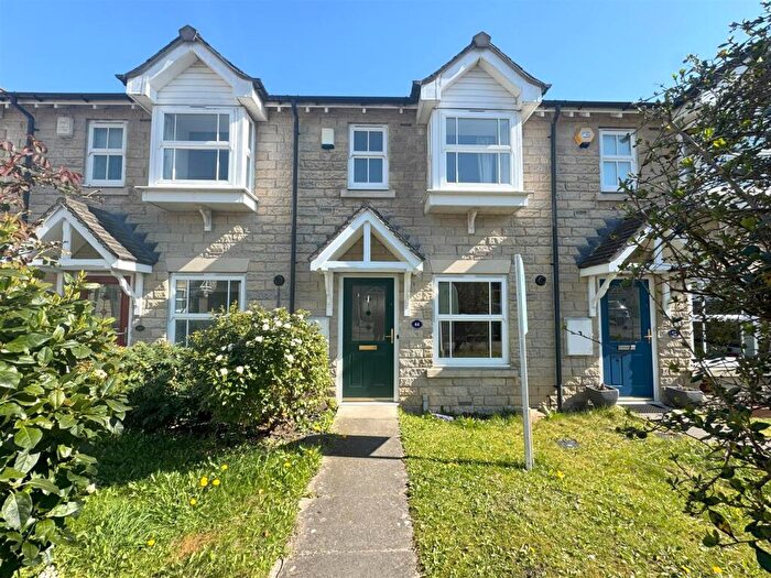 2 Bedroom Terraced House To Rent In Hastings Way, Halifax, HX1
