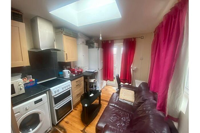 1 Bedroom Property To Rent In London Road, Croydon, CR0