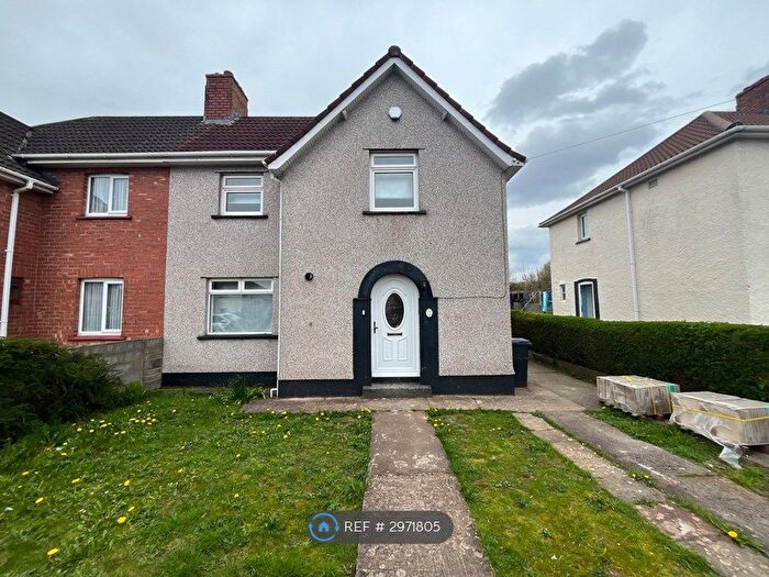 3 Bedroom Semi-detached House To Rent In Leinster Avenue, Bristol, BS4