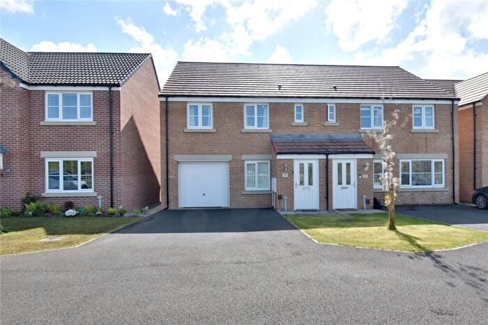 3 Bedroom Semi Detached House For Sale In Friars Close, Northallerton, North Yorkshire, DL6