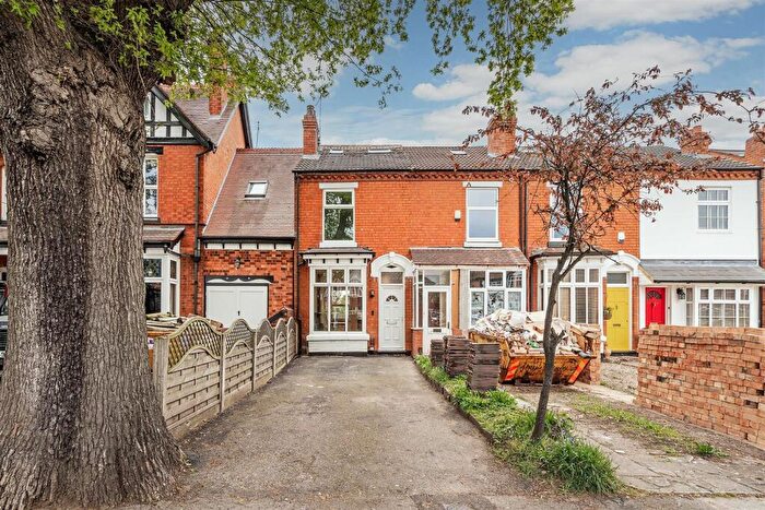 4 Bedroom End Of Terrace House To Rent In Longmore Road, Shirley, Solihull, B90