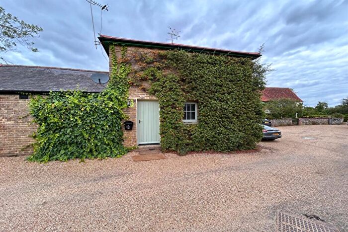 1 Bedroom Barn Conversion To Rent In The Granary, CM5