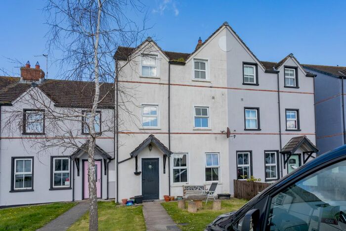 4 Bedroom Town House For Sale In Hawthorn Crescent, Ballyhalbert, BT22